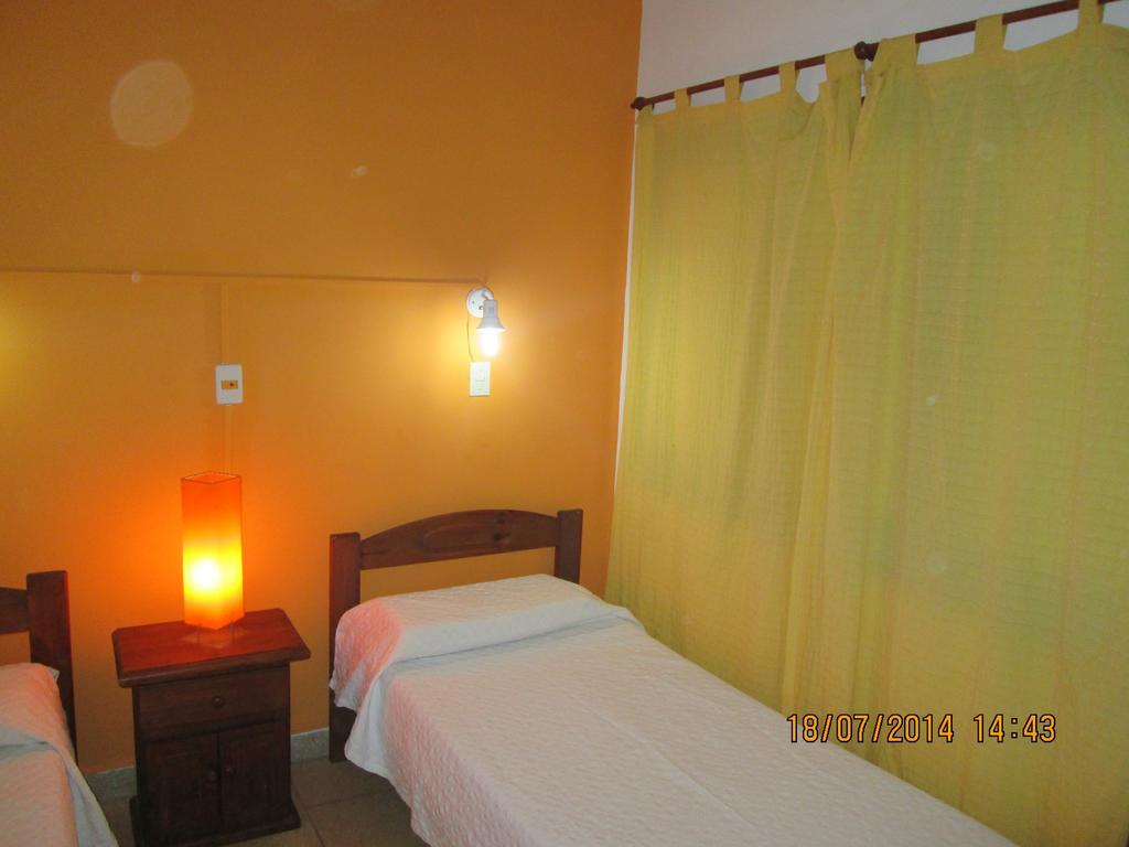 Nuevo Hotel Belgrano San Nicolás de los Arroyos Chambre photo