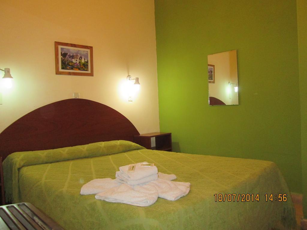 Nuevo Hotel Belgrano San Nicolás de los Arroyos Extérieur photo