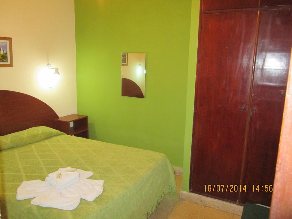 Nuevo Hotel Belgrano San Nicolás de los Arroyos Extérieur photo
